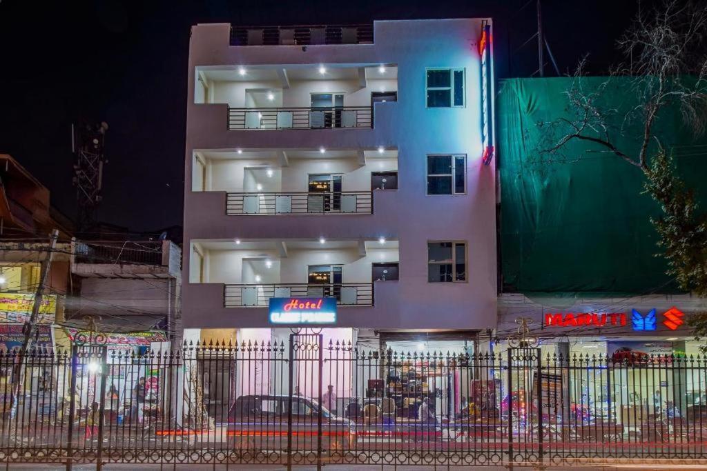 Hotel Classic Paradise Nova Deli Exterior foto
